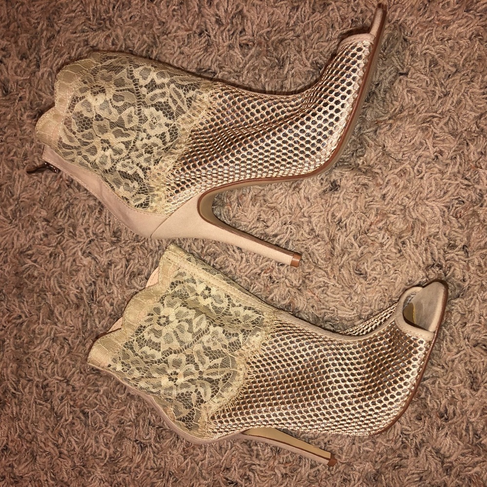 Von Maur Heels